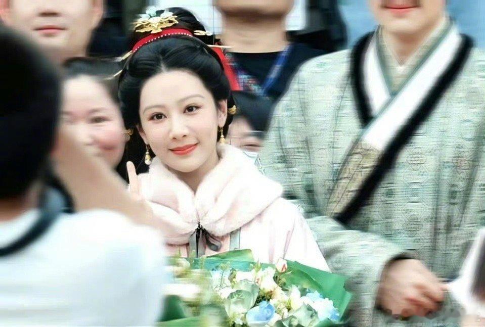 杨紫无缝进组，紫妹好拼啊！ ​​​