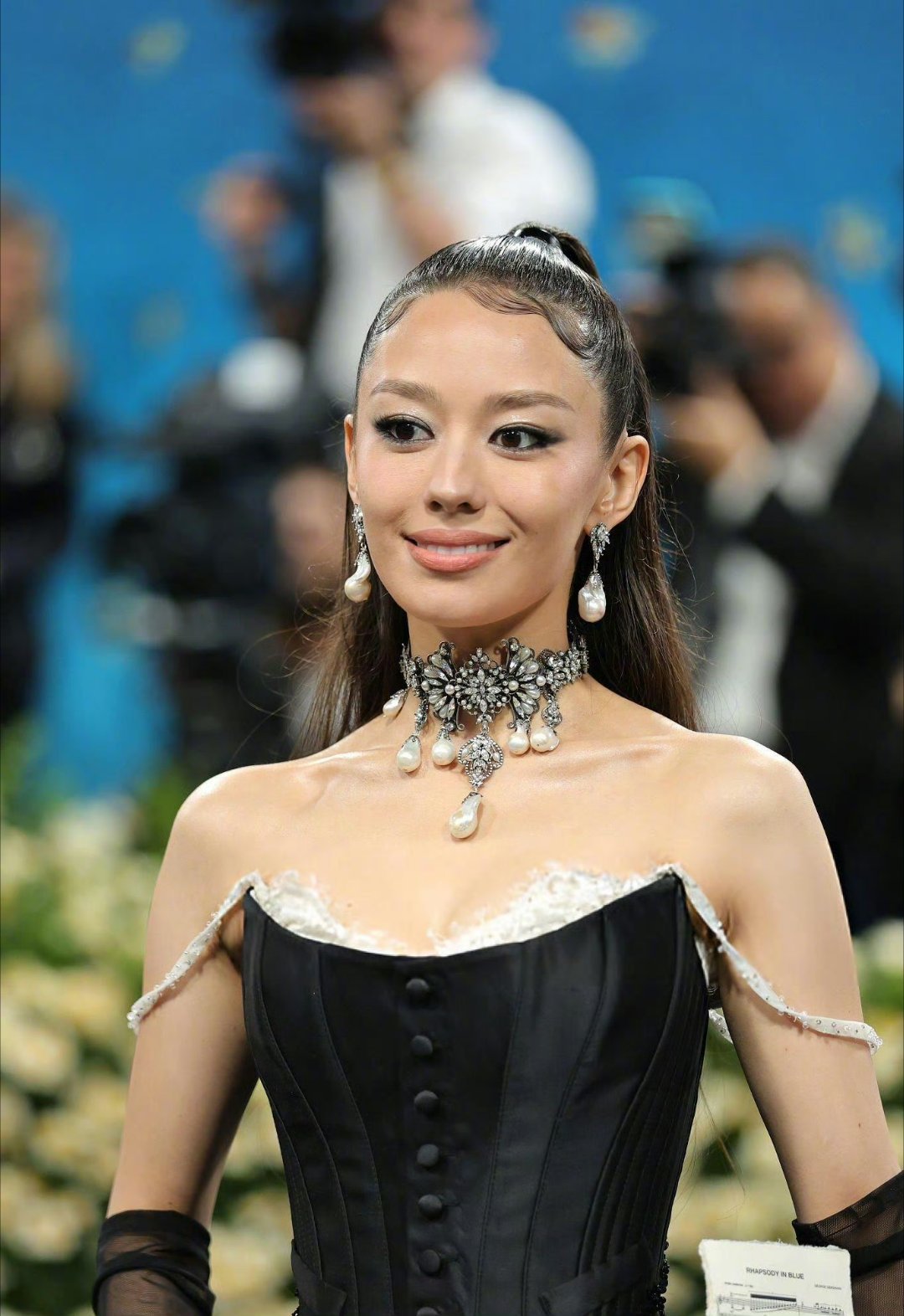 吉娜爱丽丝MetGala红毯现场图[哇] ​​​