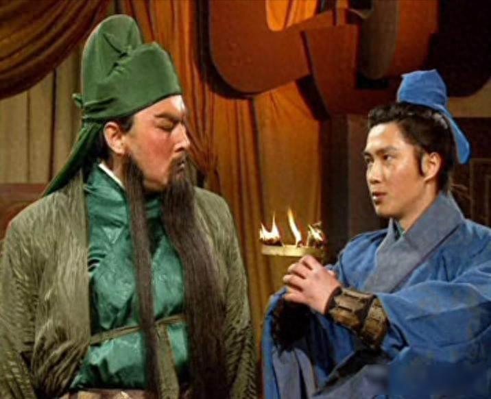 关羽死后，他的仇人后代冲进家里，手起刀落，关家满门。斩杀庞德的代价，在四十年后由