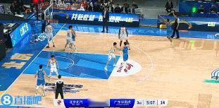 CBA超级战队广东队终于露出冠军球队的獠牙。2024年3月27日。CBA11冠王