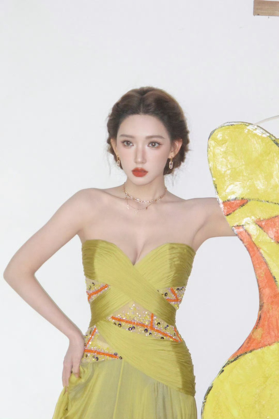 程潇说自己档期很空 给美女加加热🔥导演们可以看过来可恶的影视寒冬程潇