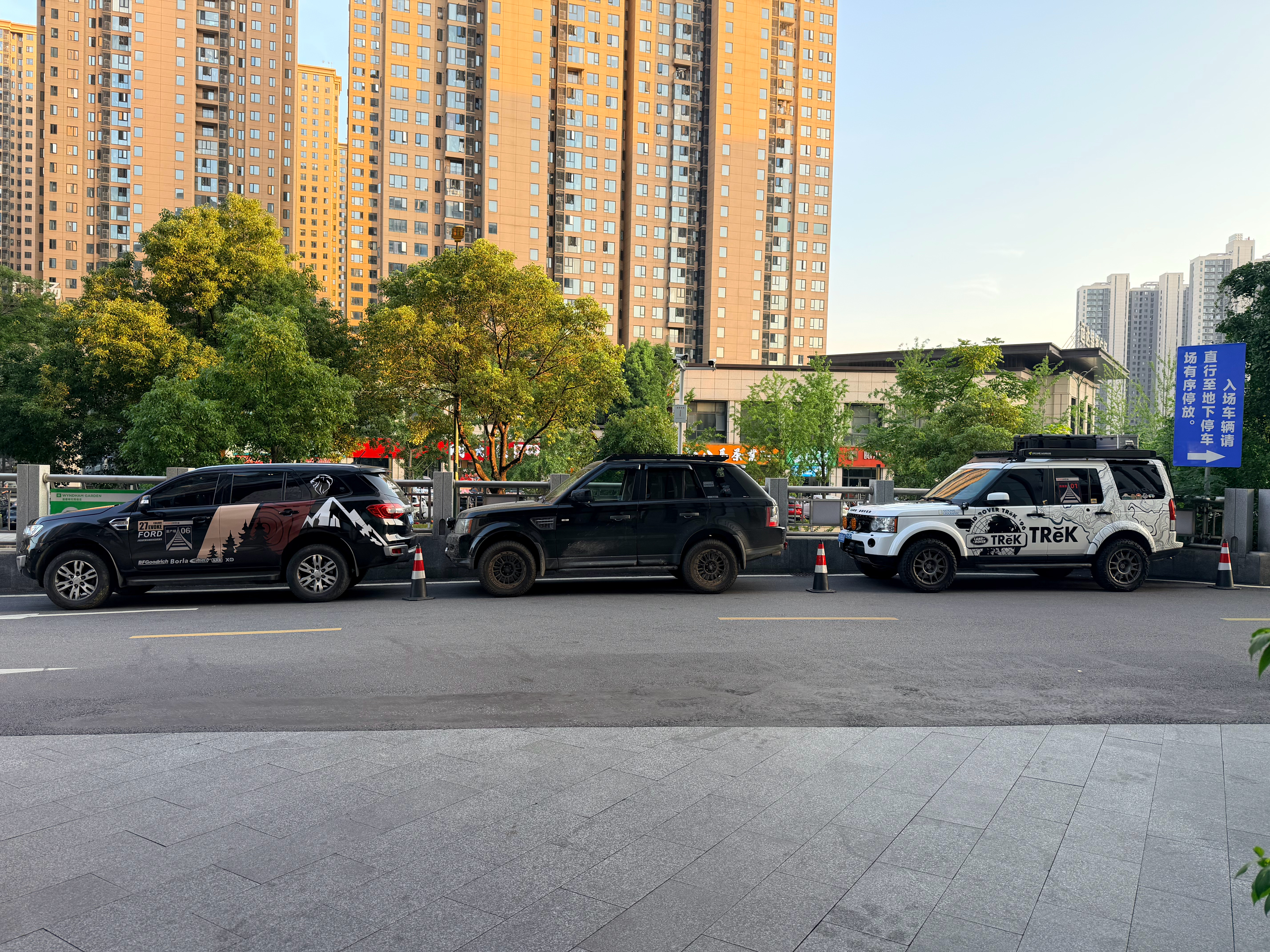 都是大梁车，就是造下一台越野子，我要买后独立悬架的硬派越野马上出发成佛坡 ，老地