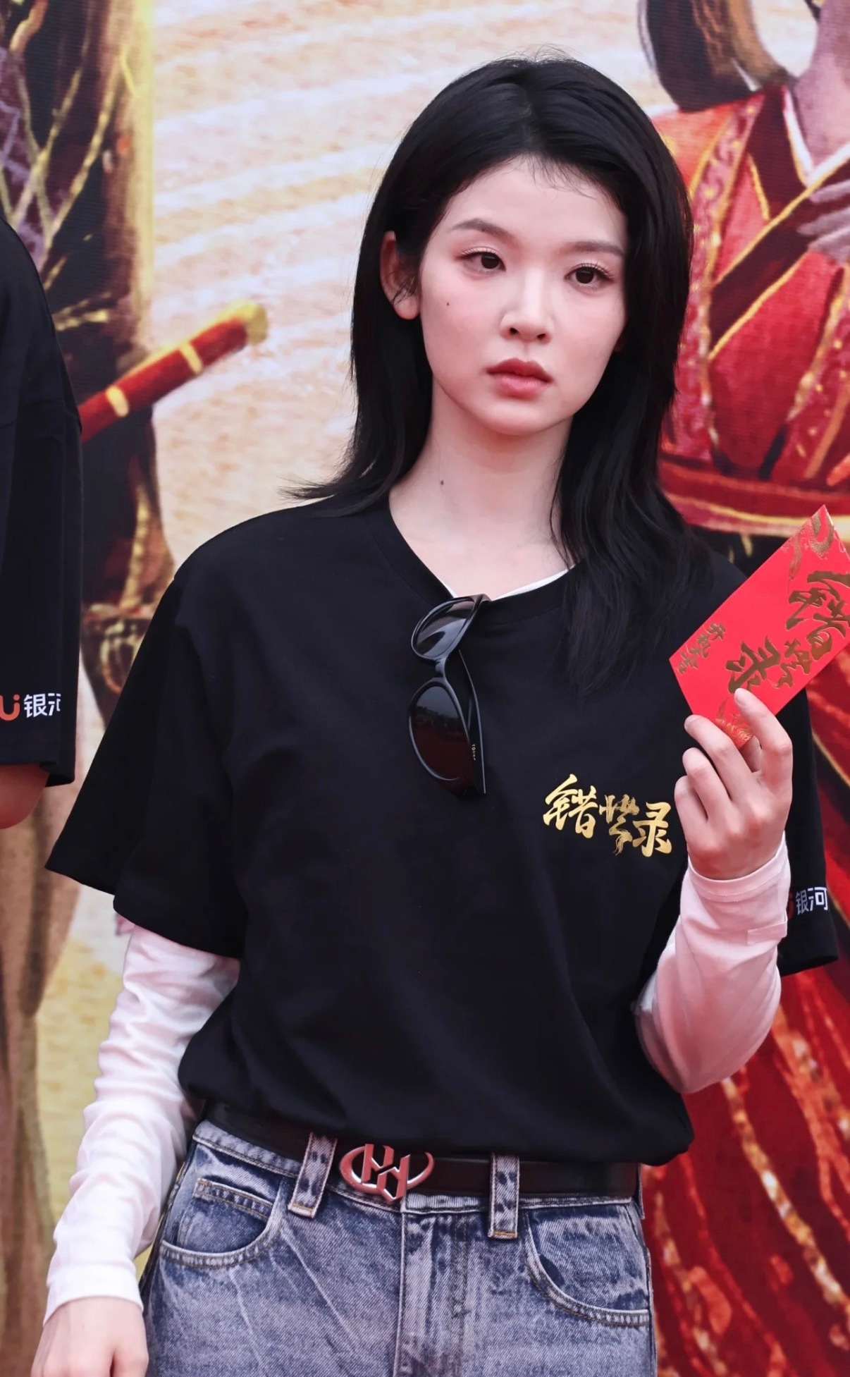 张淼怡新剧崔小筱官宣错世录开机仪式圆满结束，崔小筱官宣落地，淼怡自带灵气贴合人设