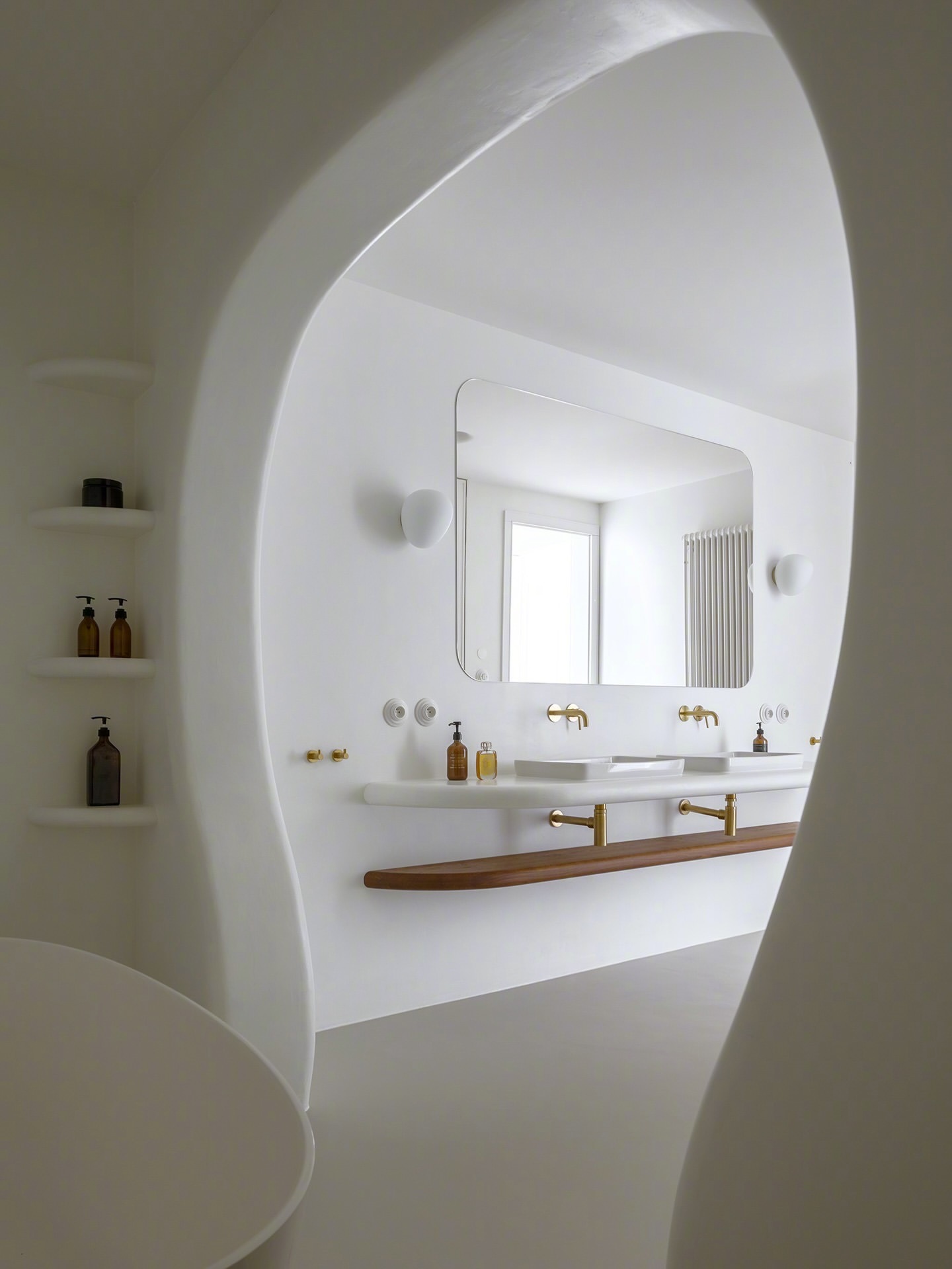 “Rounded House圆角之家”——-时下比较流行的一种家装。通过柔和的形