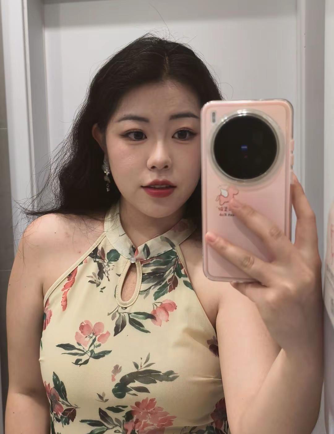 别勾引我  我现在正是情窦乱开的年纪 今天的魅力是旗袍给的 温柔姐上线 旗袍oo