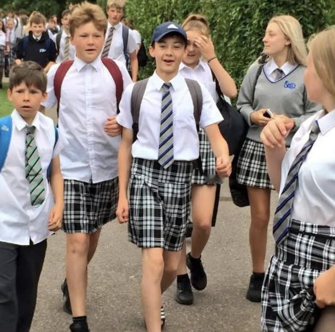 2017年6月，英国被创纪录的酷暑袭击，气温34℃，这是40年来最热的天气。通往