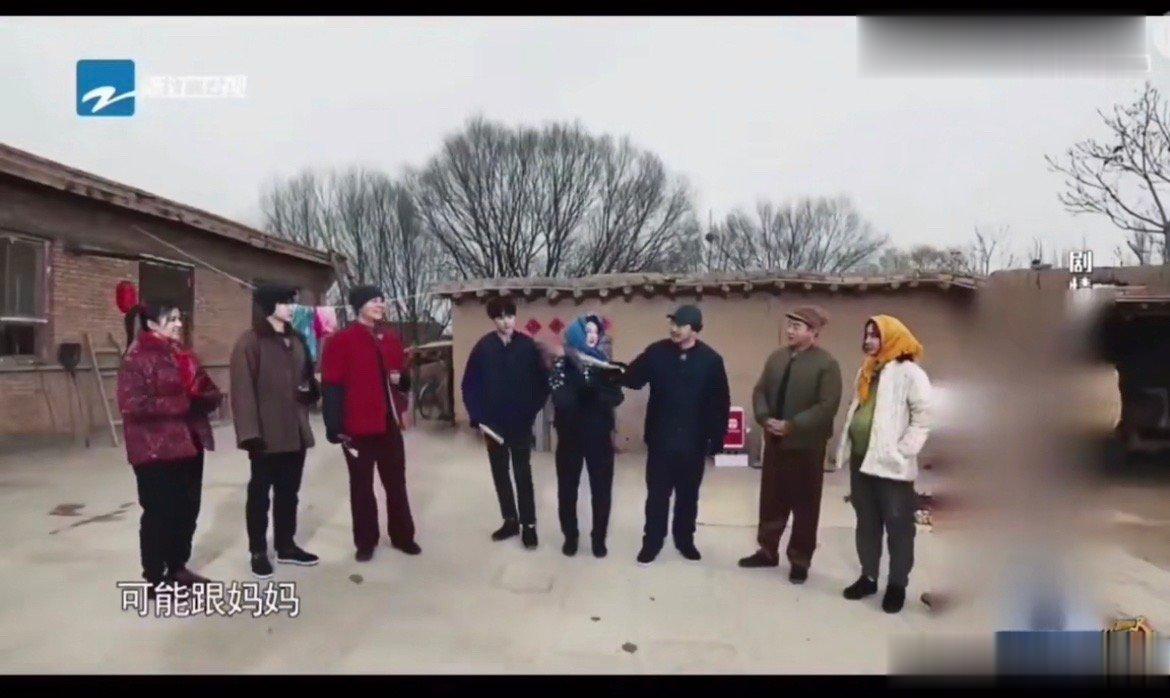 #张继科奔跑吧被打码# 这码打得….不说我也不知道是个人[笑cry][笑cry]