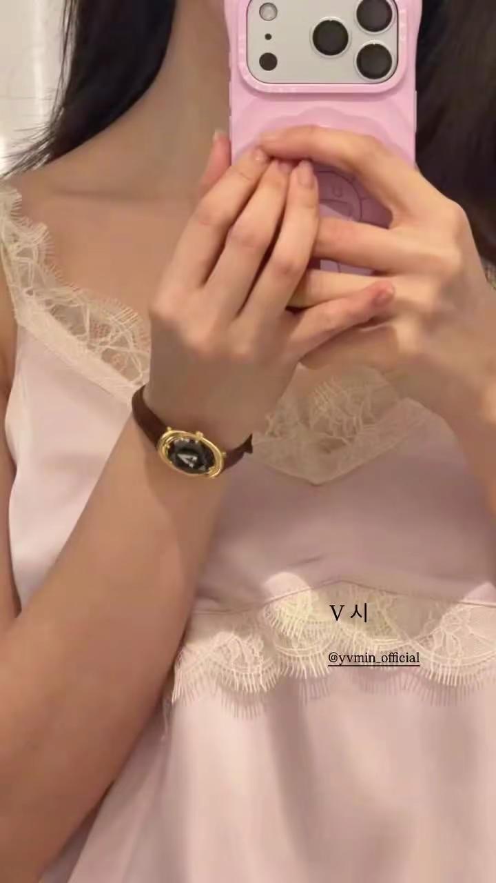 孝敏:出发去成都喽！😂 @T-ara孝敏 朴孝敏 tara