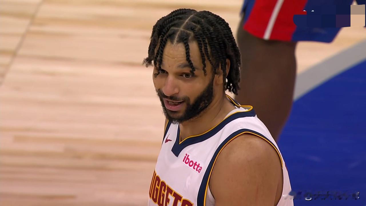 掘金爆冷不敌活塞，一场丑陋的比赛揭露了三个输球的罪人。
1.约基奇，这次伤愈复出