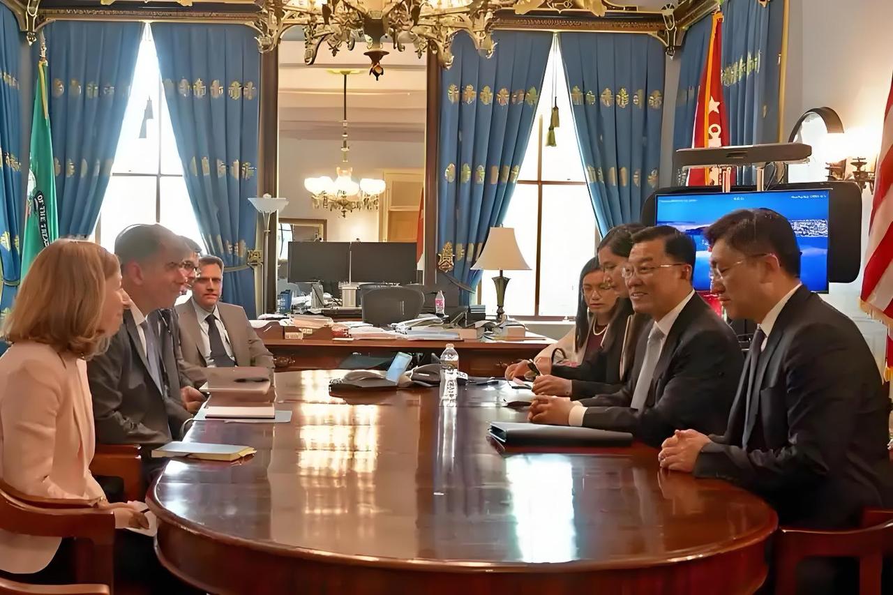 美国多个州为了稳定与中国的经贸关系，自行访华保出口。
 
《联合早报》报道 ，华