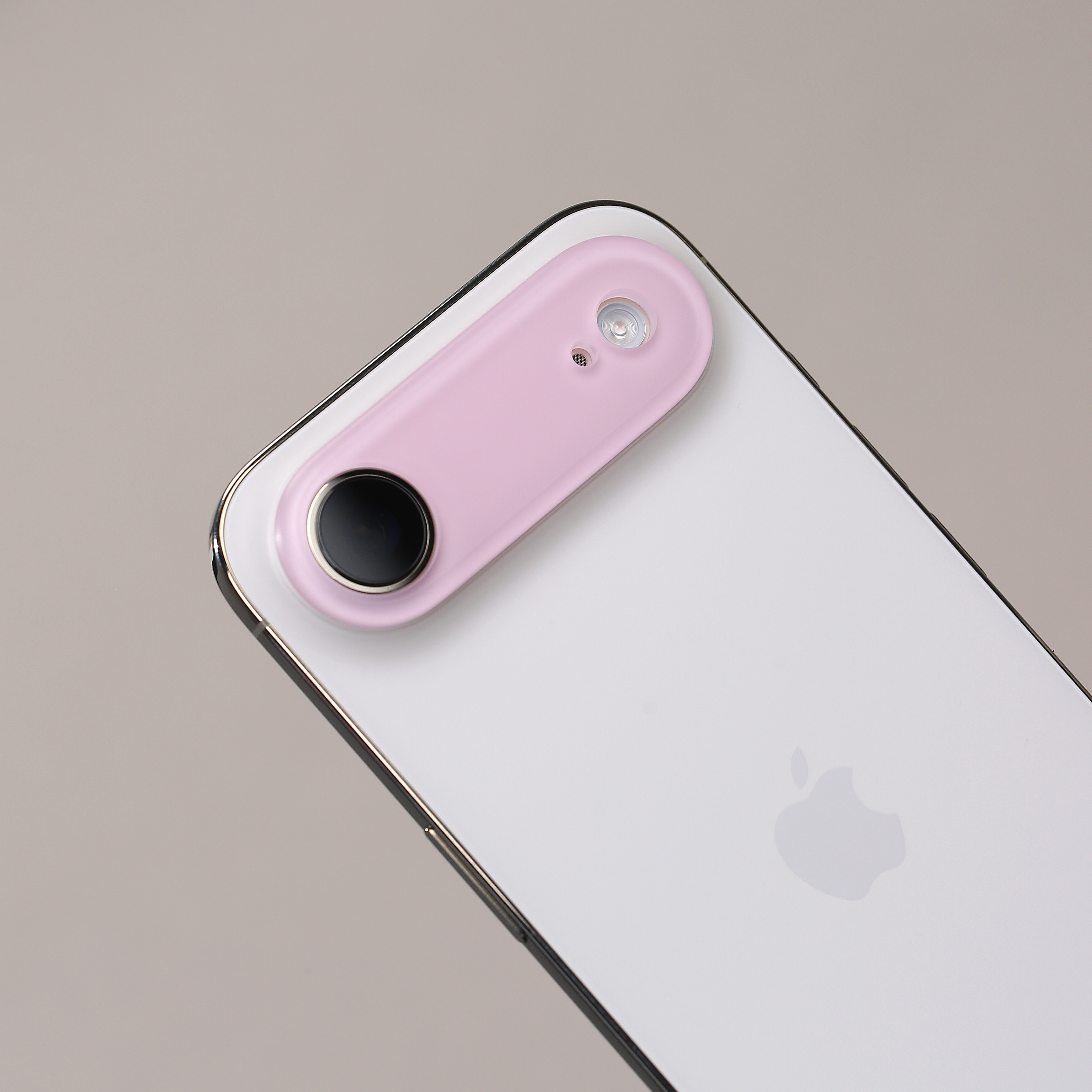 粉小盖子，看不懂，但是销量一直稳。五千多个了，一年卖个一万个不是问题