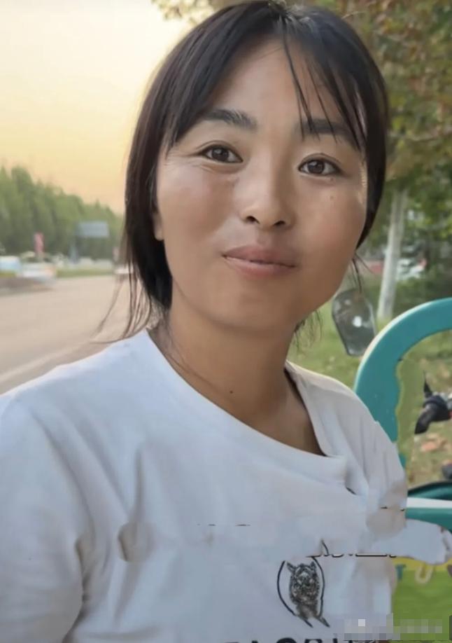 2021年冬天，河南商丘，90后女子22岁嫁人，生俩孩子，大伯哥因故不幸离世。谁