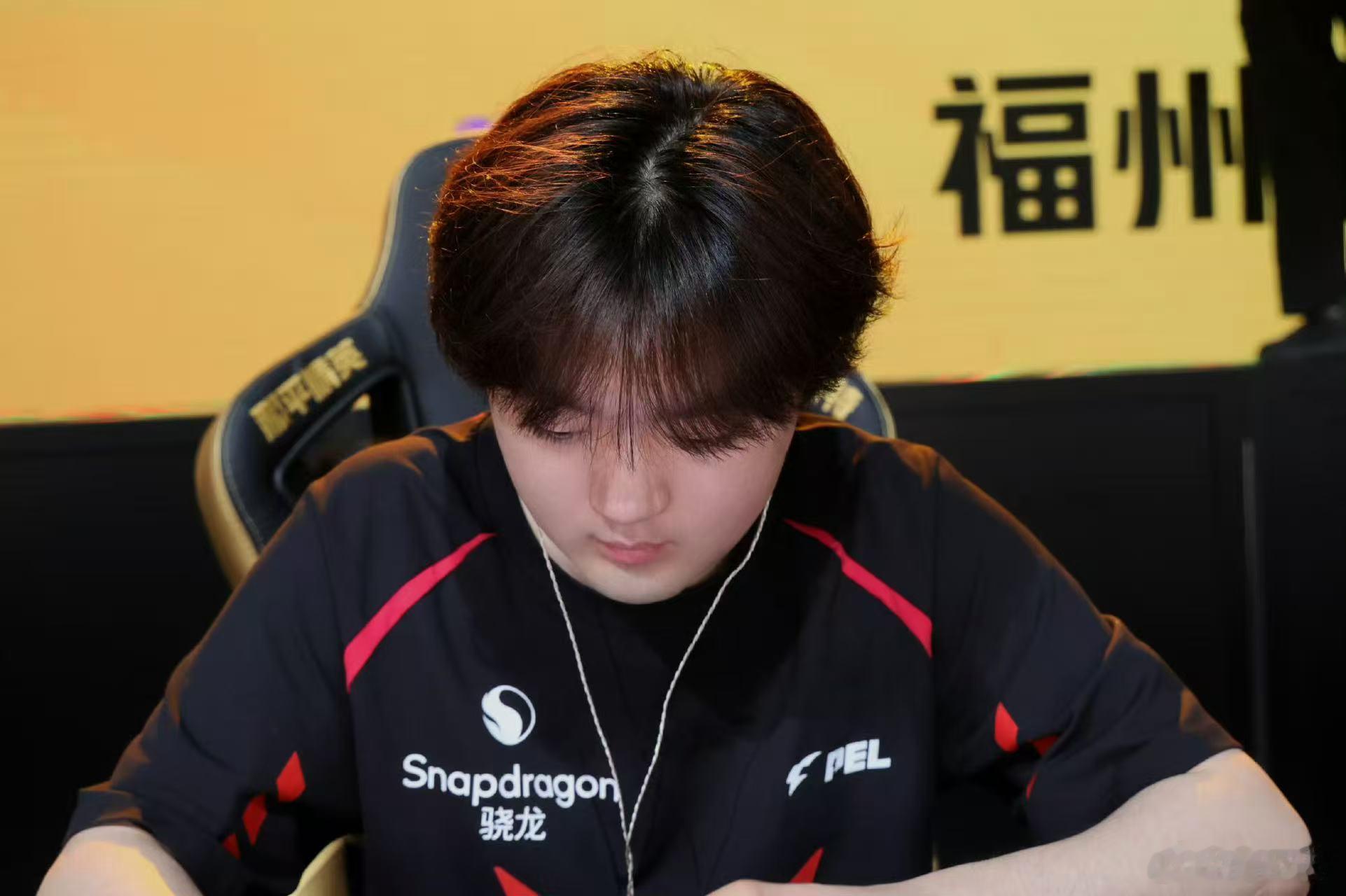 JDG导师联赛淘汰破1900JDG伞兵5淘汰单局MVP一面是沉淀已久的千杀里程碑