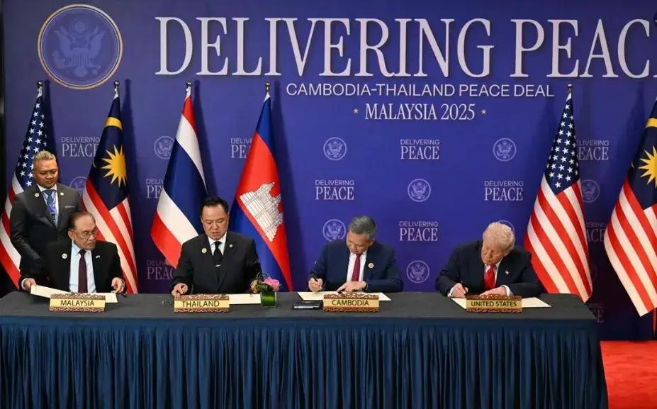 特朗普调解了个寂寞！

在泰柬边界附近的一次地雷爆炸导致两名泰国士兵受伤后，泰国