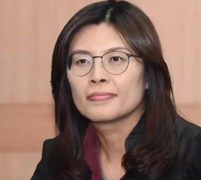 [浮云]郑丽文直言不讳：中国就是我们的国家，解放军就是我们的坚强后盾！这话从台湾