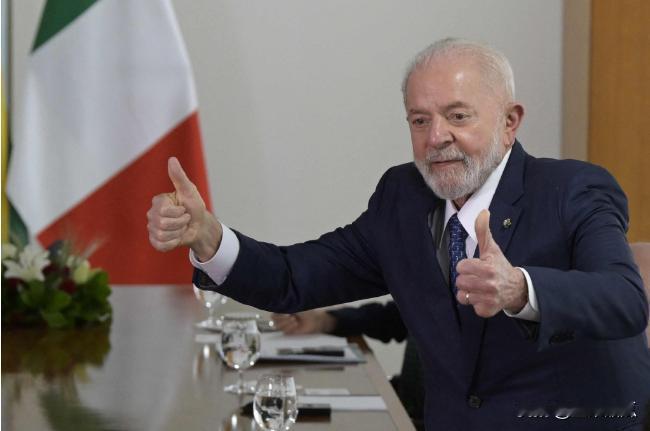 美国《经济学人》报称，在特朗普当选后，巴西总统只能选择中国，因为卢拉曾发言，他将