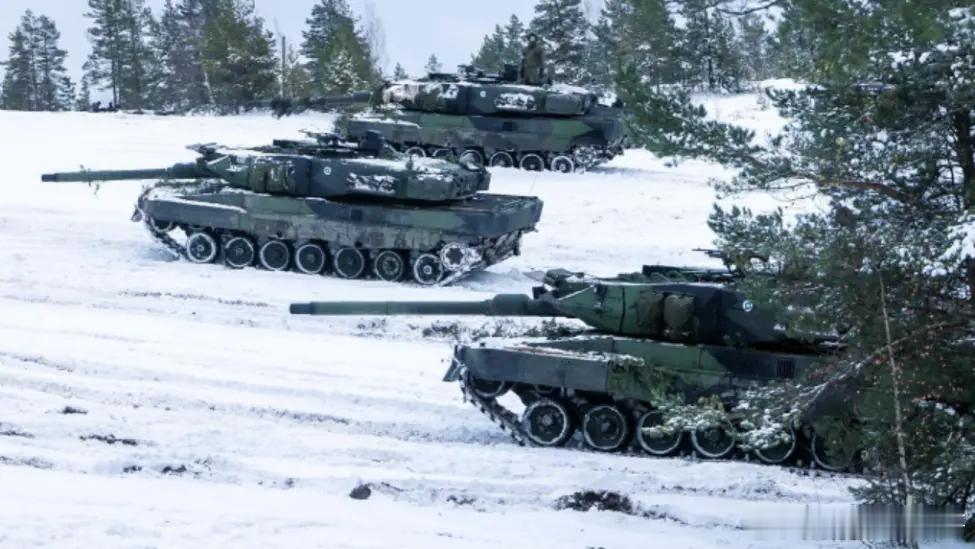 芬兰与英国正在距俄罗斯边界仅70公里的库赫莫举行“北方之斧2025”大规模联合军