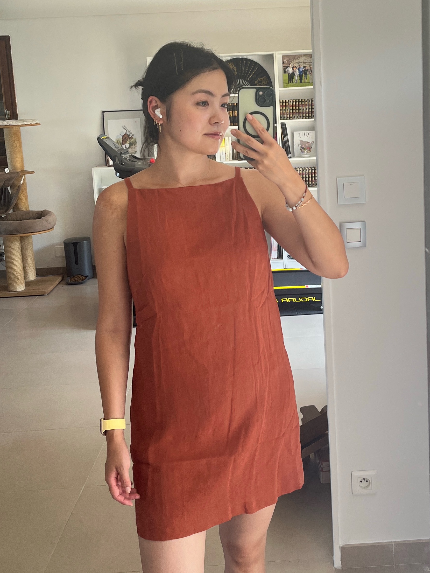 今年真的 到现在为止我没买到过几件好看衣服 都有点差强人意 攒了一堆包裹周末要去