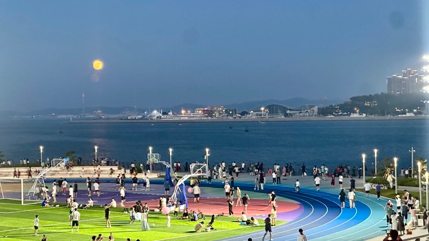 我要去威海打篮球，太帅了！ ​​​