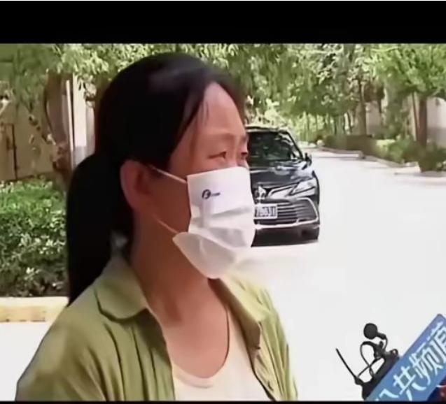 这绝对是全网最能作的儿媳！河南郑州一名女子，在公公的棺材已经停在堂屋的情况下仍留