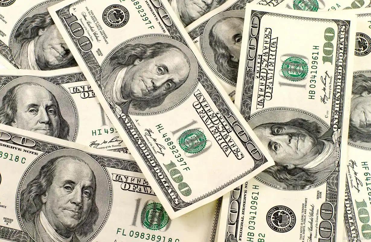 4月7日傍晚，美伊在最后时刻达成临时停火协议，冲突暂停两周，霍尔木兹海峡恢复安全