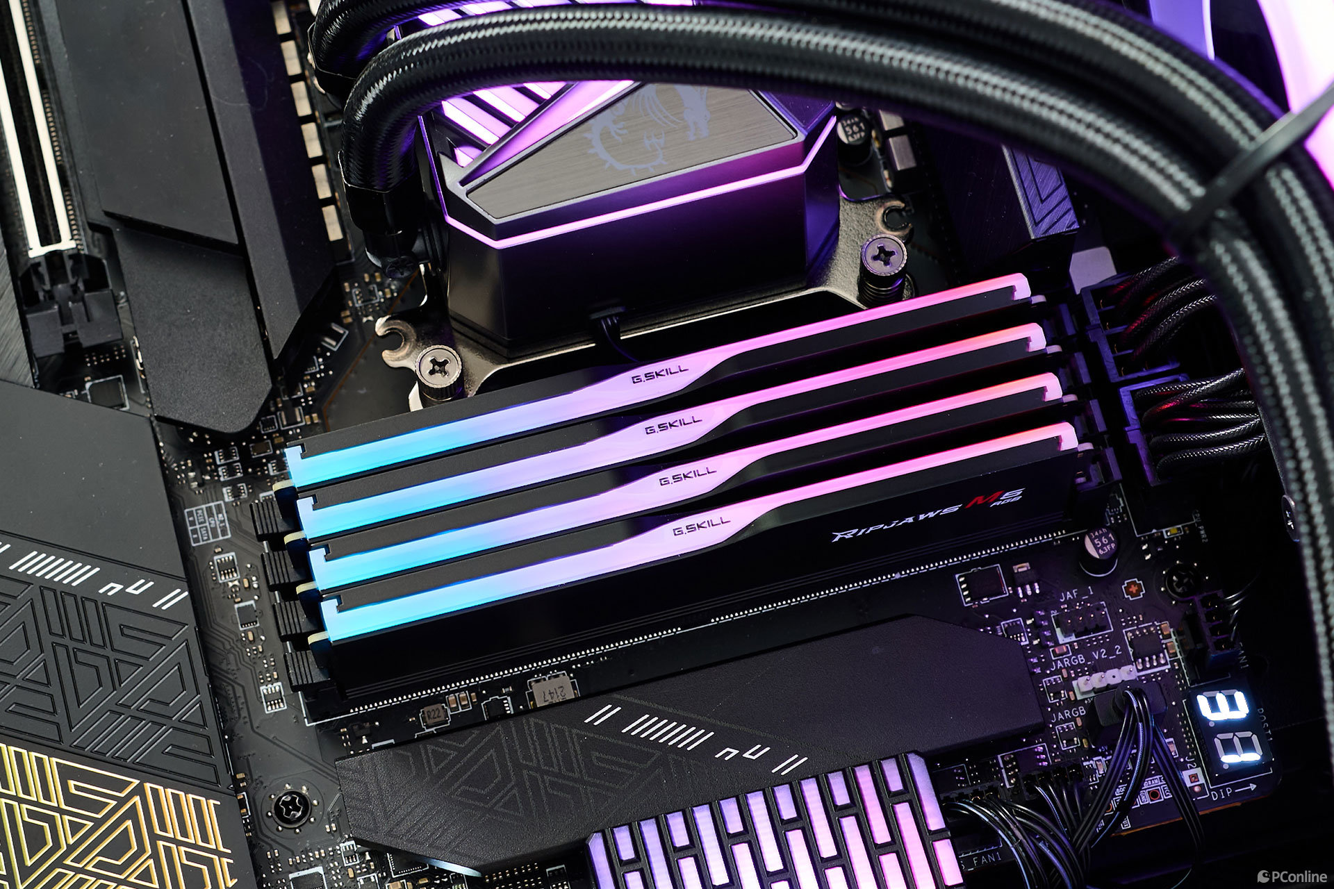 光與力的碰撞：芝奇 Ripjaws M5 RGB 內存圖賞