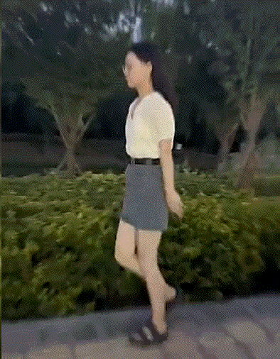 娶媳妇就不能娶岁数小的，一句话没说对，就生气了，哄不好那种！