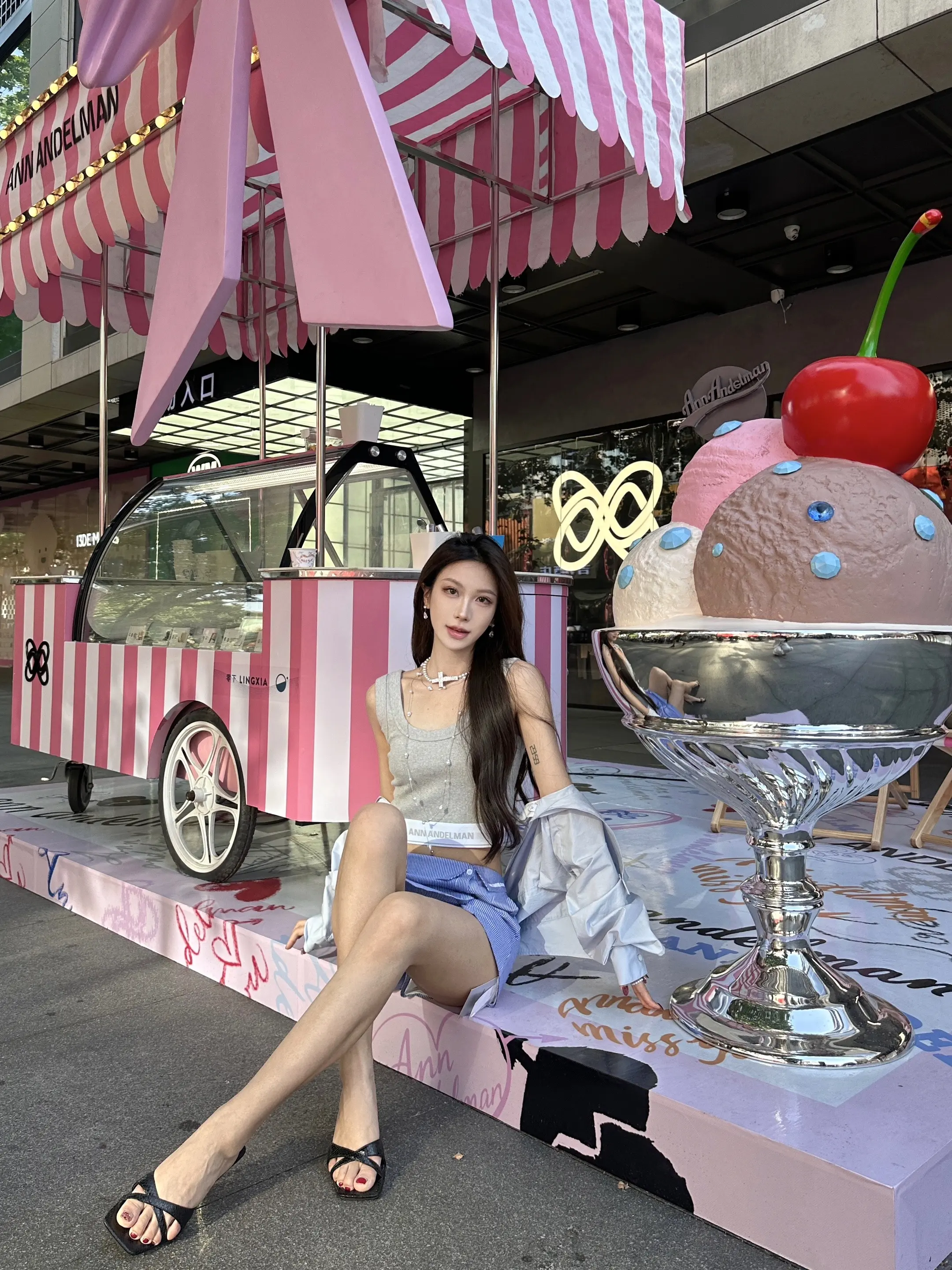 我的困意直冲脑海 但我的网瘾更胜一筹