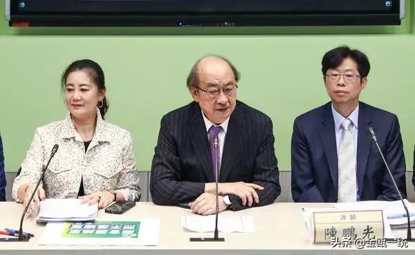 民进党封翁晓玲、黄国昌、吴宗宪“立院新三宝”：回去重读“宪法”

针对台“宪法法