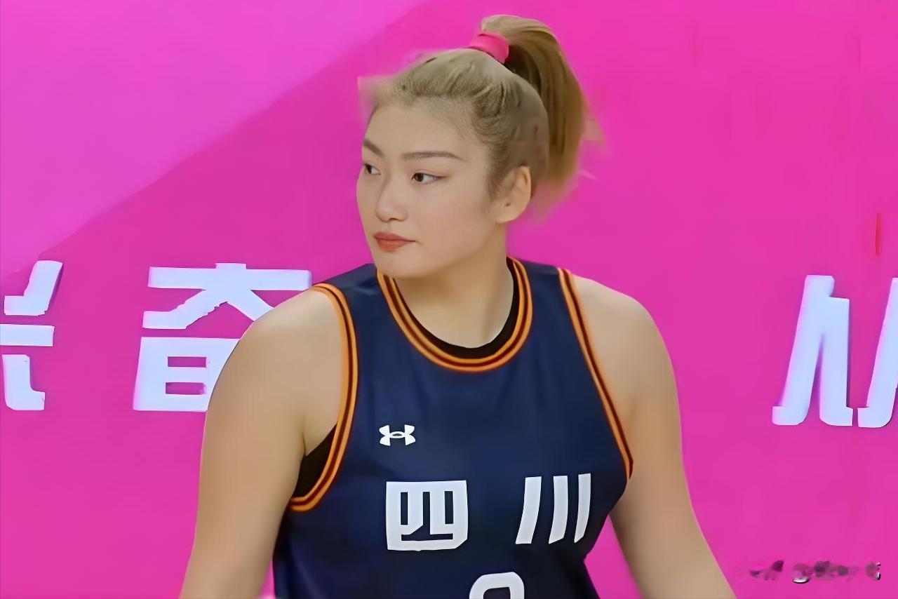 狂胜48分！四川女篮碾压山西，李梦本场替补，韩旭和王思雨逐渐找回状态。

10月