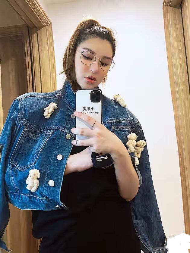 李雨桐被抓，真是大快人心！
闹了这么久，李雨桐终于把自己作进去了。

为了流量，