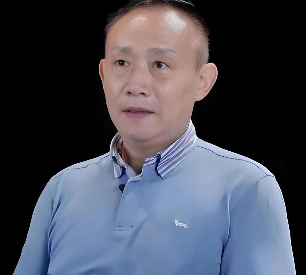 近日，学者卢麒元发文称：“美国对中国已经构不成任何威胁，美军对中国而言毫无意义，