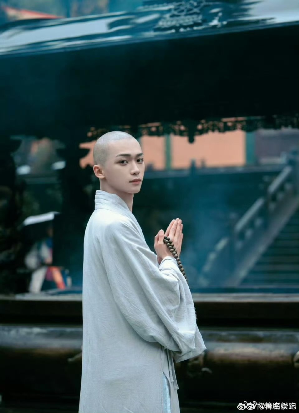 姚弛说和梓渝合作很愉快姚弛提到和梓渝合作很愉快，一晚上戏就有深刻共鸣，师兄弟的缘