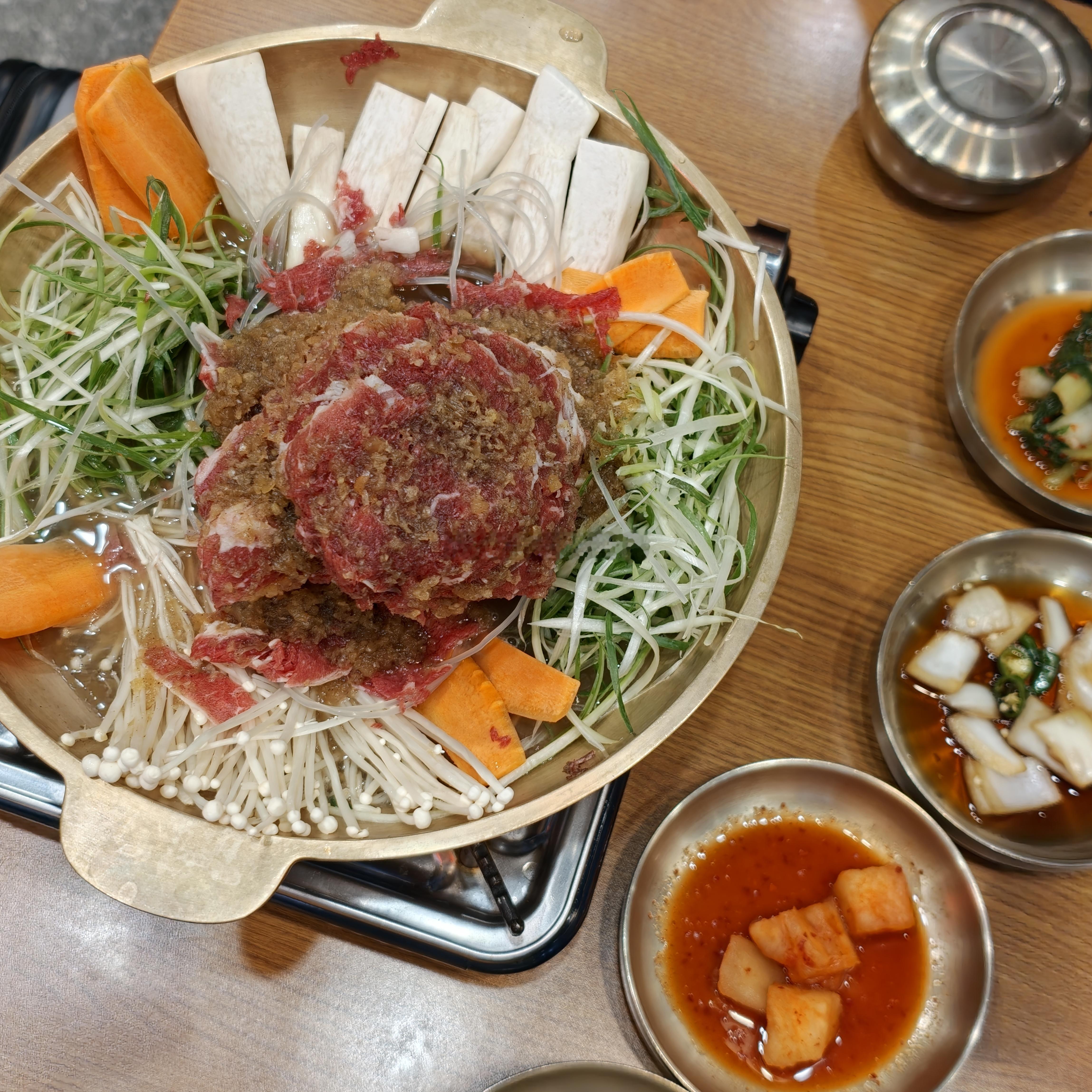 烤牛老葱寿喜锅煮跨国红薯表达了作者的思乡之情[捂嘴哭]  ​​​