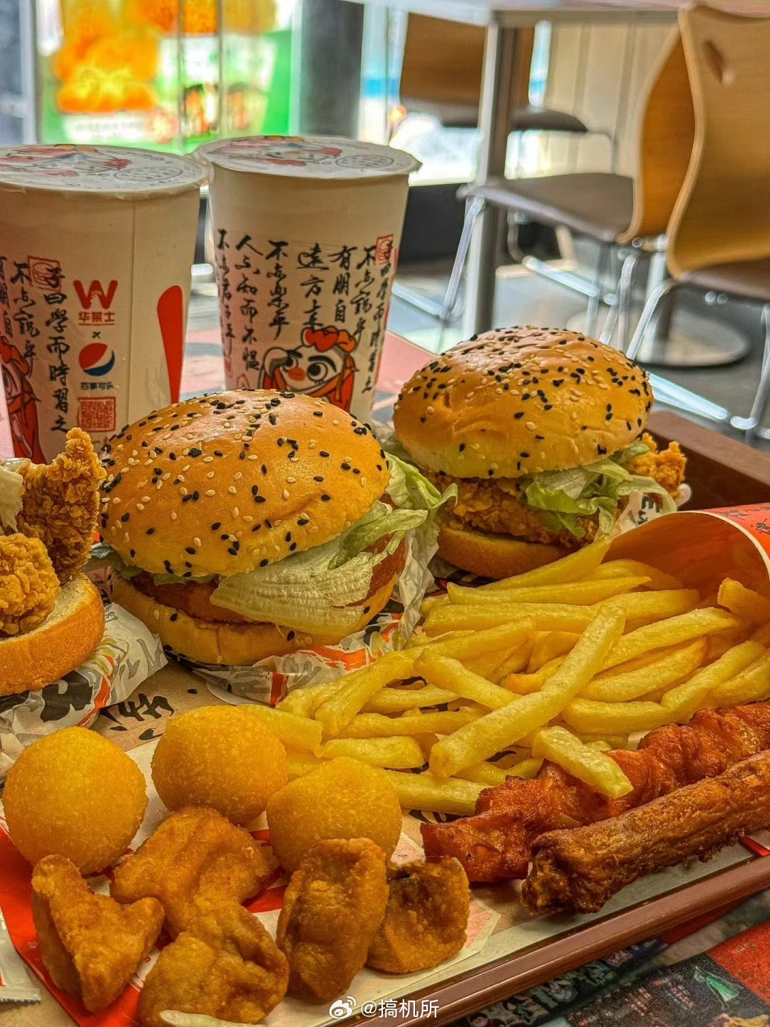 华莱士正式宣布退市华莱士退市并不意味着关店倒闭，只是不再进行股票交易，门店的正常