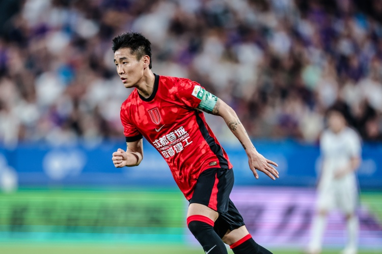 6月24日讯 足协杯官方公布第四轮五佳球，韦世豪任意球破门居首，林良铭进球、泽卡