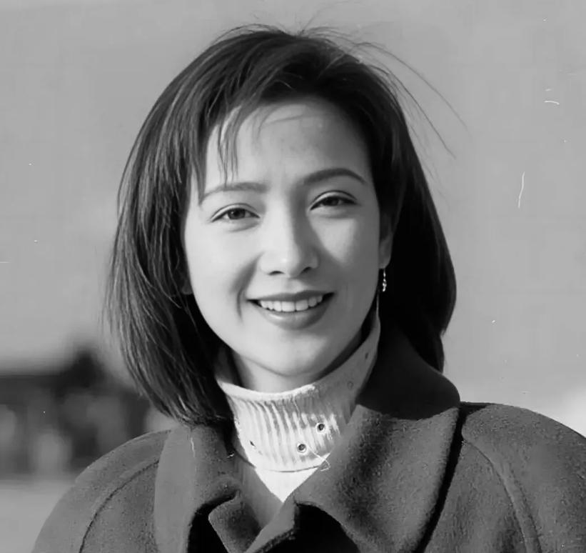 真是晴天霹雳！61岁演员何晴去世。

何晴长相甜美，是一个优秀的演员，她留下很多