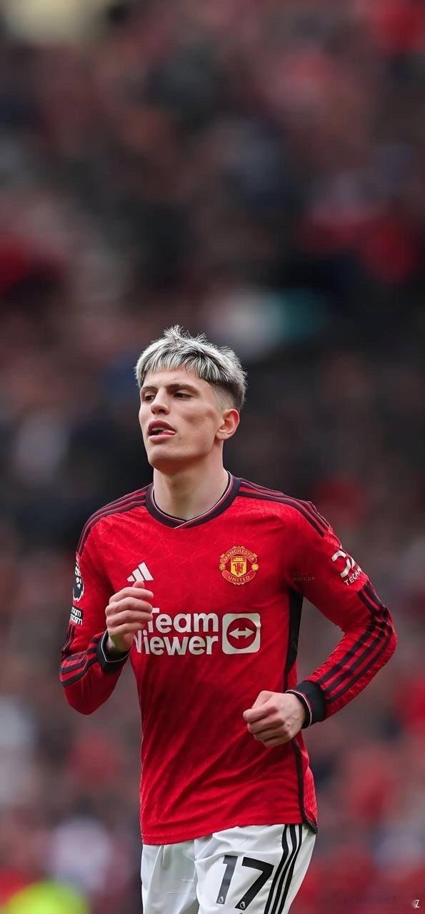 曼联主场迎战布伦特福德，红魔积58分暂列第三，与利物浦、维拉同分。B费本赛季英超