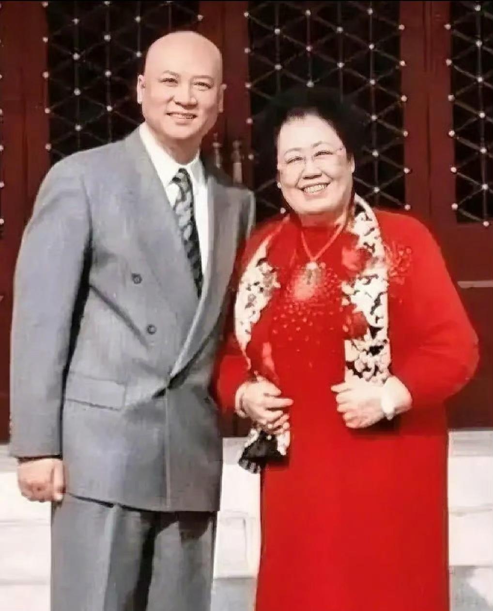 前中国女富豪陈丽华去世了！丈夫迟重瑞继承了百亿！
富华国际集团荣誉主席、中国紫檀