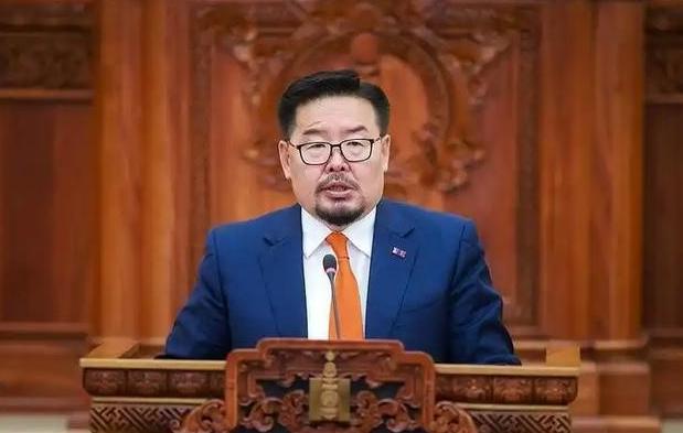 蒙古这回真是变了样！新总理一上台，就当着中国的面，把边境上几十年的老难题一股脑敲