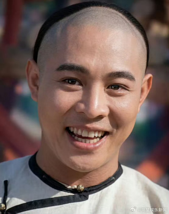 别拿AI碰瓷成龙李连杰 合理利用AI优化影视制作无可厚非，但强行拿AI碰瓷成龙李