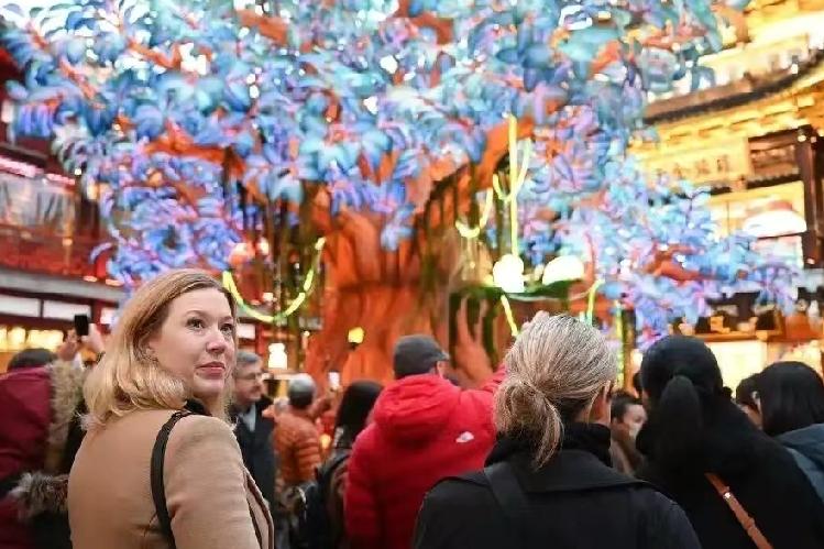 美媒终于说实话！春节已成全球共识，这才是中国真正的实力

2月16日，《纽约时报