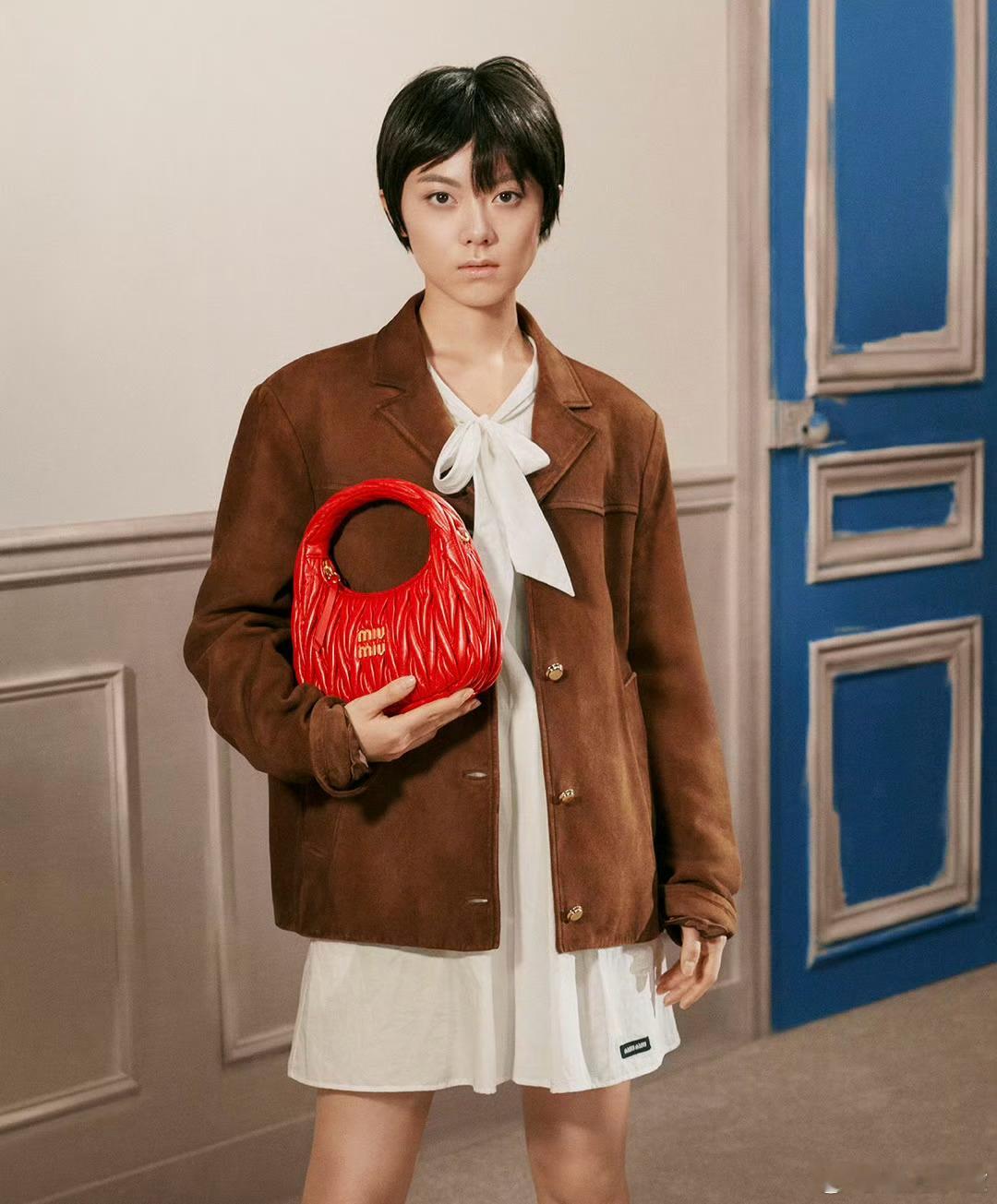 赵今麦 for Miu Miu： 