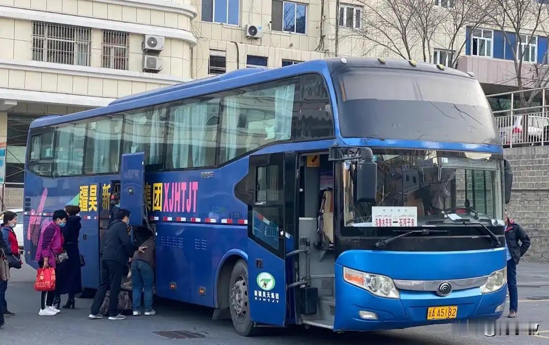 新疆 新疆乌鲁木齐的市际客运线路（二）
乌鲁木齐—石河子
沙湾—乌鲁木齐
轮台县