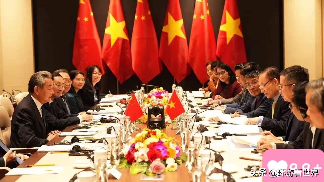 中国和越南谈妥了，当地时间3月15日，中国外交部长王毅在河内会见了越共中央政治局