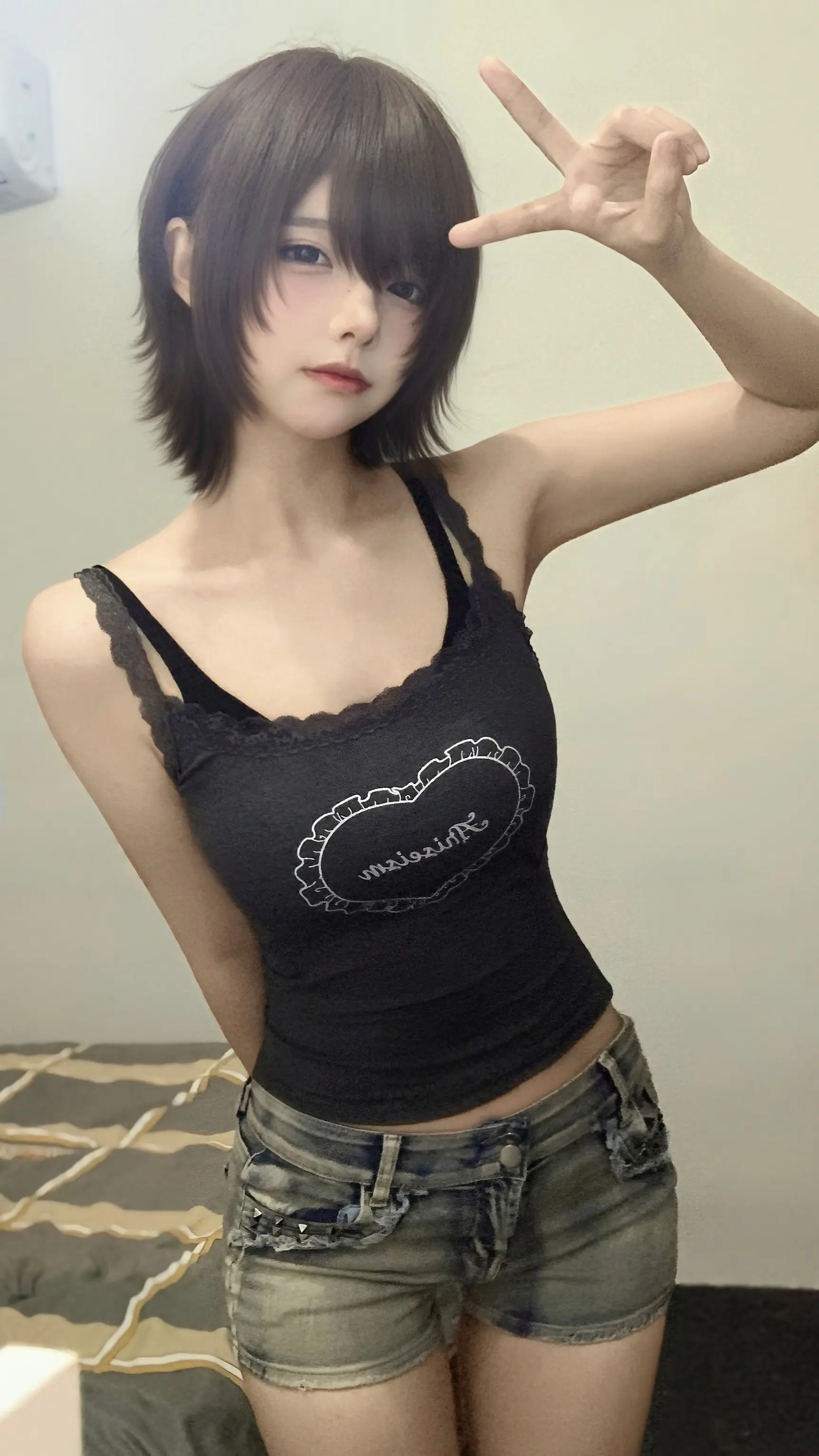 人类啊，总是希望女人既是妈妈，又是姐姐，既是恋人，又是主人呢。如果是我...