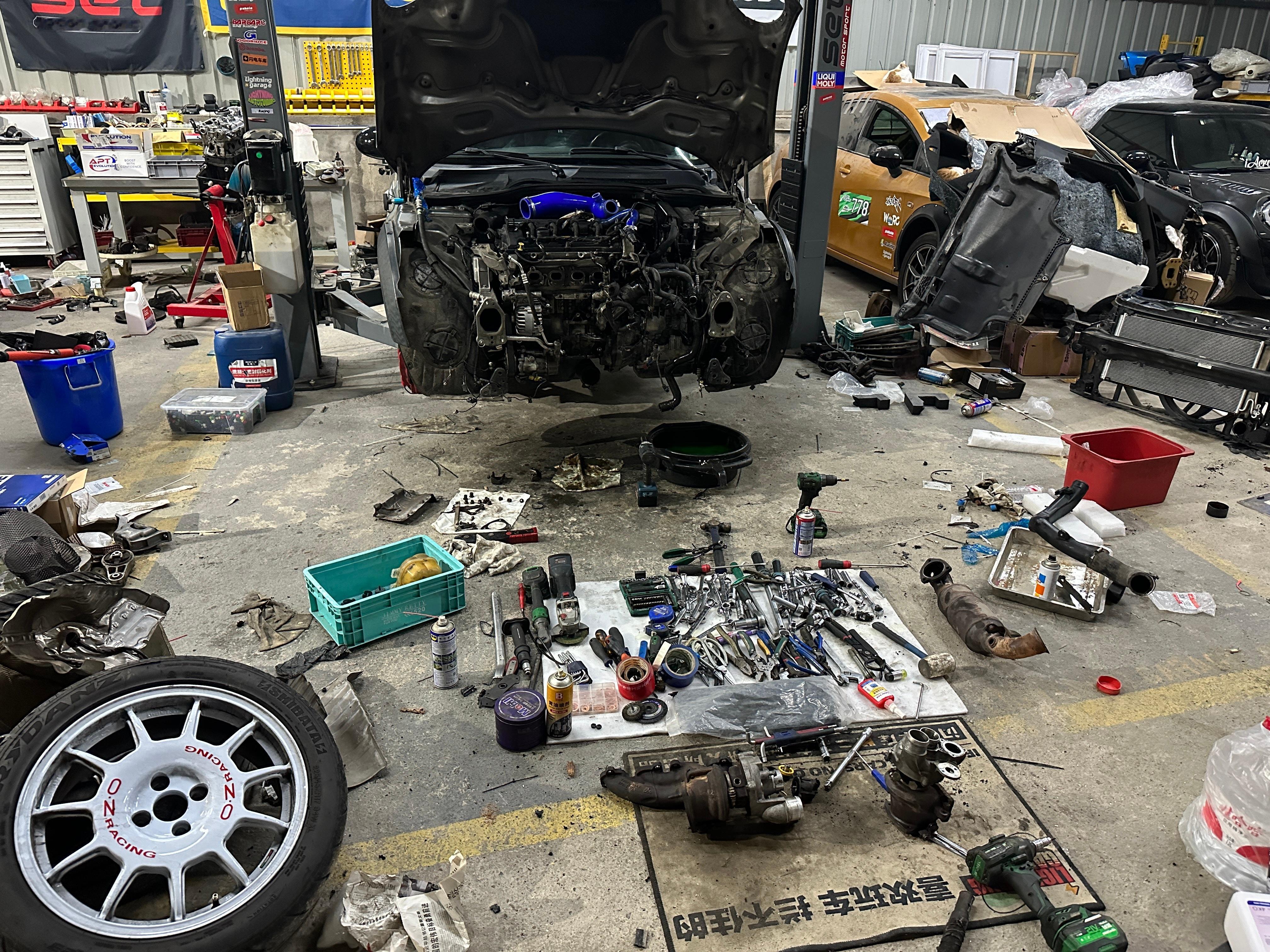 必须做MINI专家。玩这台灰色的，这台不卖了。 ​​​