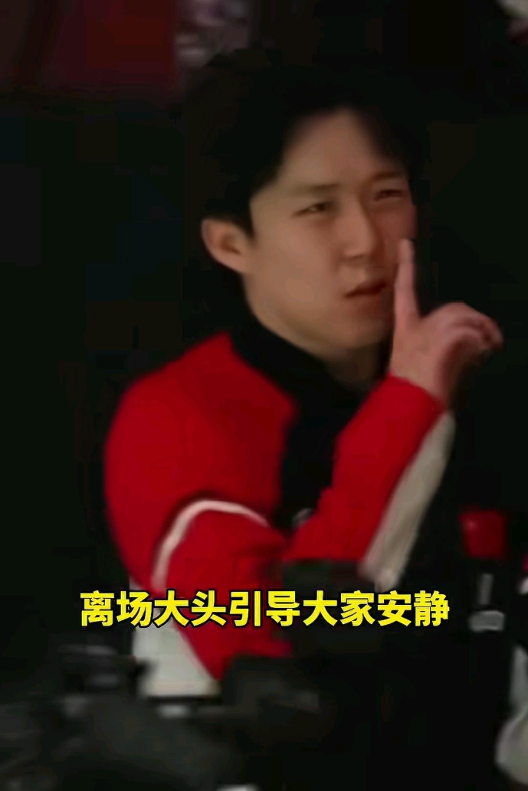 处处为他人着想，这就是骨子里刻着善良的王楚钦，中国队结束了跟德国队的比赛，中国香