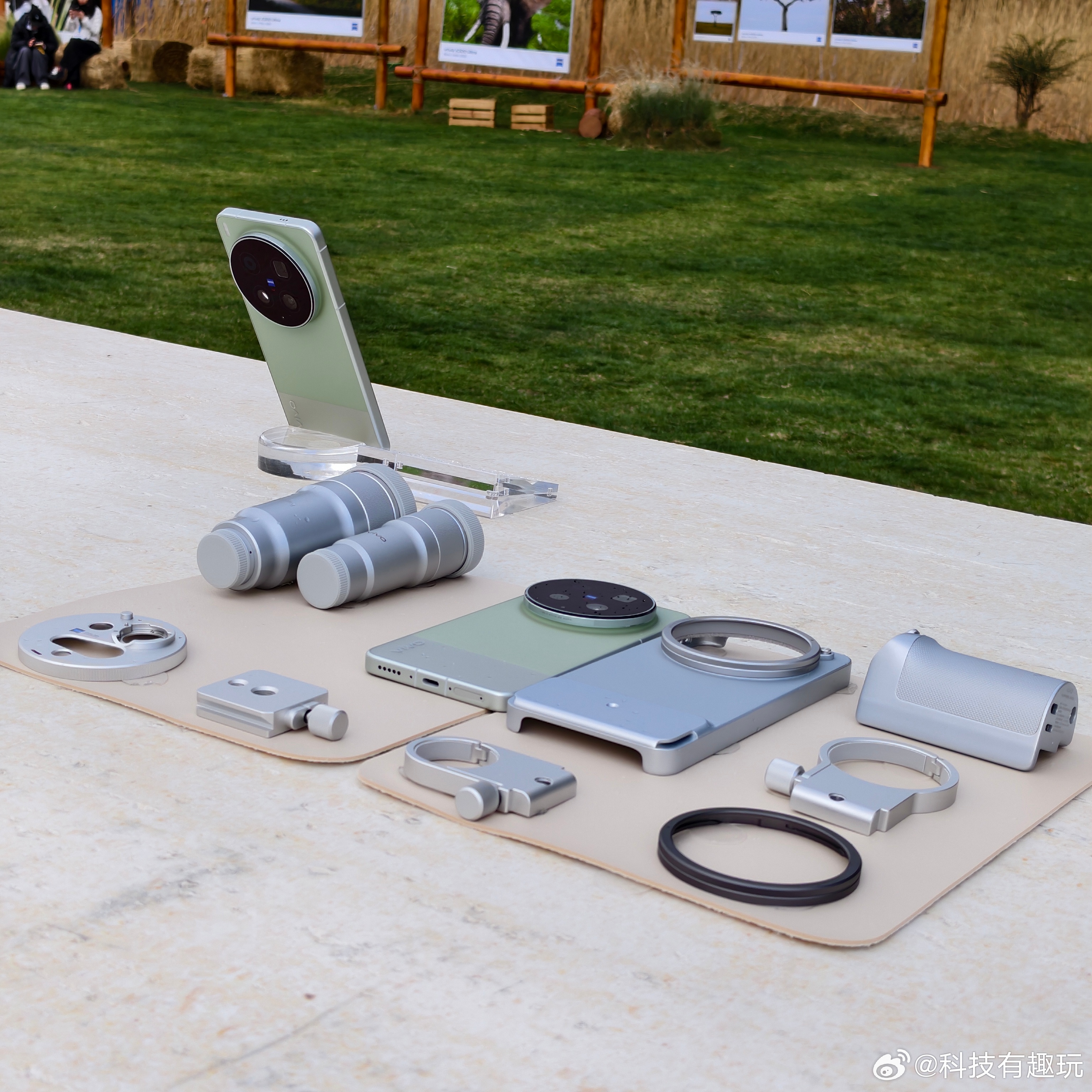 增距镜会成为影像手机标配吗手机影像卷到现在，独立的长焦已经来到了物理极限，增距镜