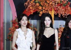 白鹿高定数量破四了  白鹿与蜡像同框合照 黑白配，绝美演绎，白鹿姐姐的气质无人能